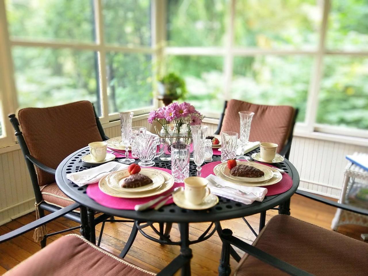 Pinecrest Bed & Breakfast Ешвілл Екстер'єр фото